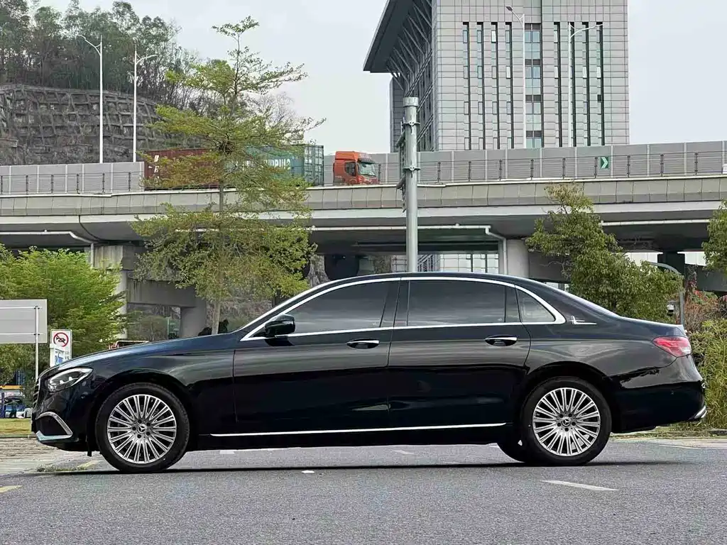 Mercedes-Benz E-Class E 2023 E 300 L Fashion