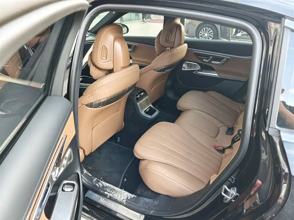 Mercedes-Benz E-Class E 2026 E 300 L Luxury