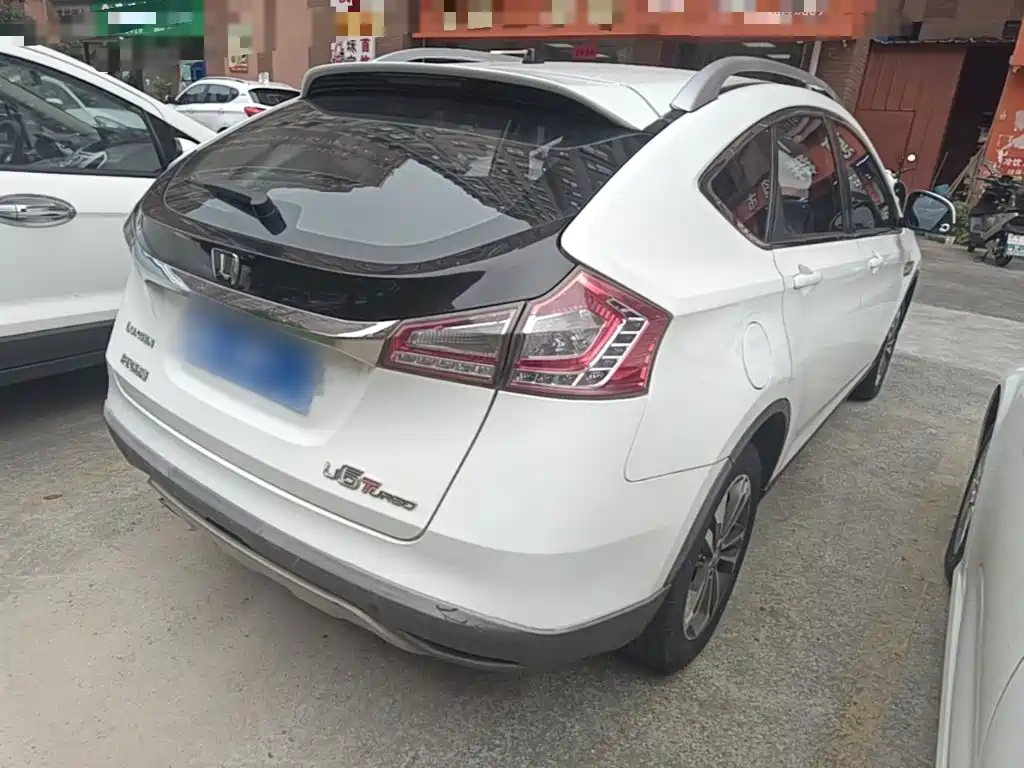 Luxgen U6 — миниатюра 7