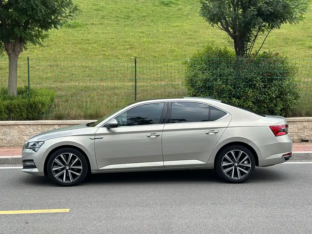 Skoda Superb 2022 TSI280 DSG Premium