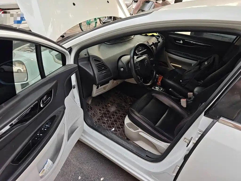 Citroen C-Quatre — миниатюра 17