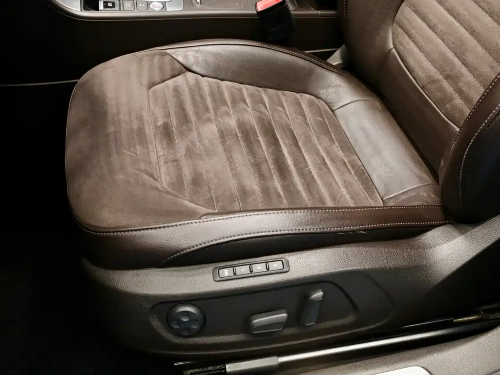 Volkswagen Magotan (Import) Touring Edition 2.0TSI Comfort Type, фото 16