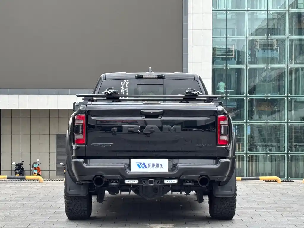 Ram Trucks 2022 6.2T AT