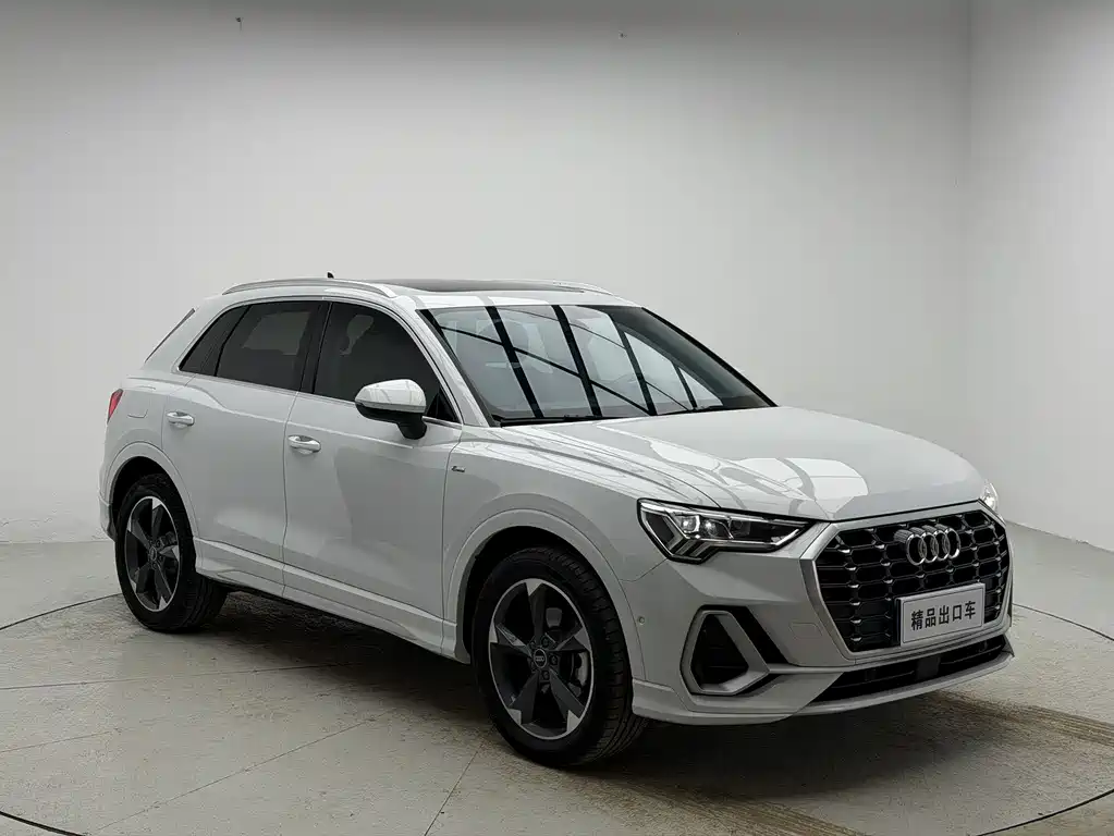 Audi Q3 2023 35 TFSI Fashion (1.4T)