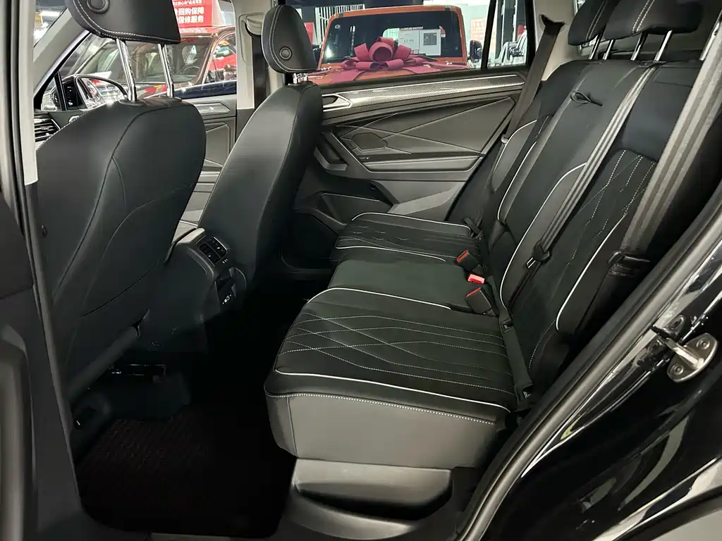 Volkswagen Tiguan L L 2024 330TSI AT R-Line