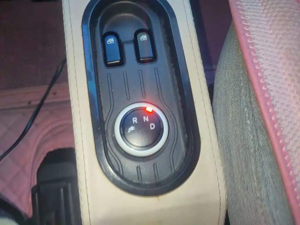 Wuling MINIEV — миниатюра 15