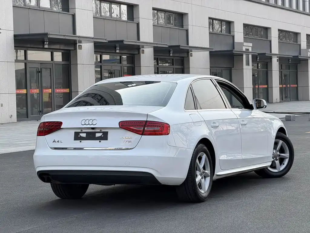 Audi A4L — миниатюра 6