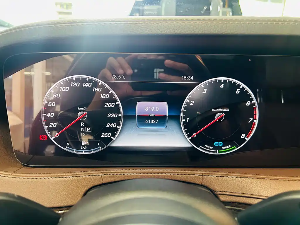 Mercedes-Benz S-Class — миниатюра 12