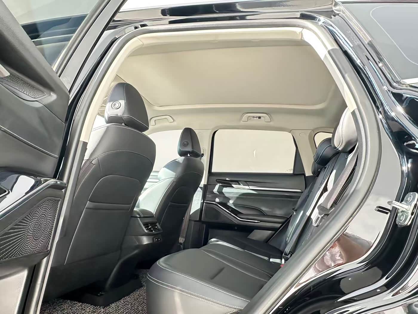 Haval Haval H6 1.5 л 2022 г. Чёрный, пробег 46000 км