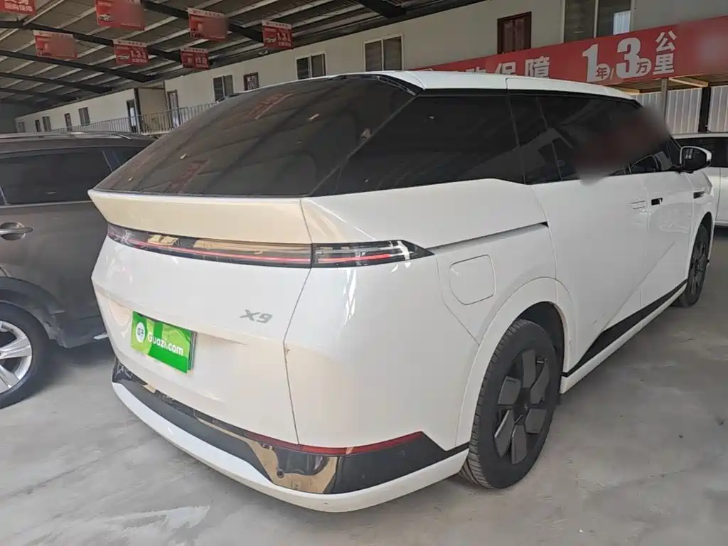 XPeng X9 — миниатюра 7