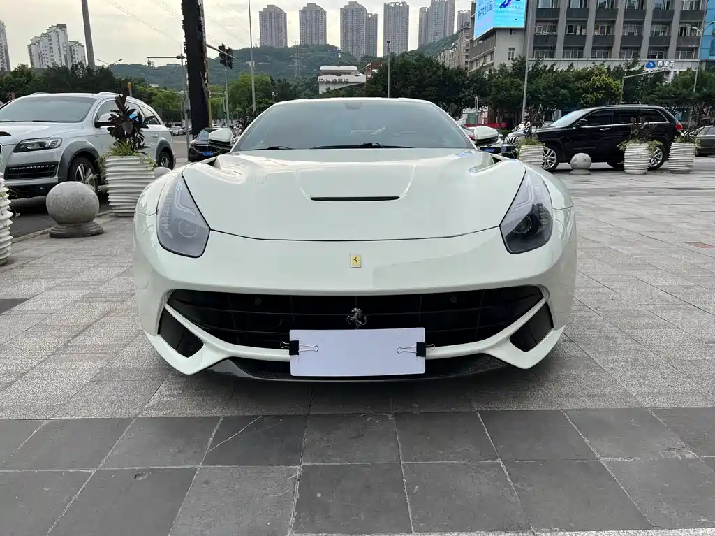 Ferrari F12berlinetta 2013 6.3L