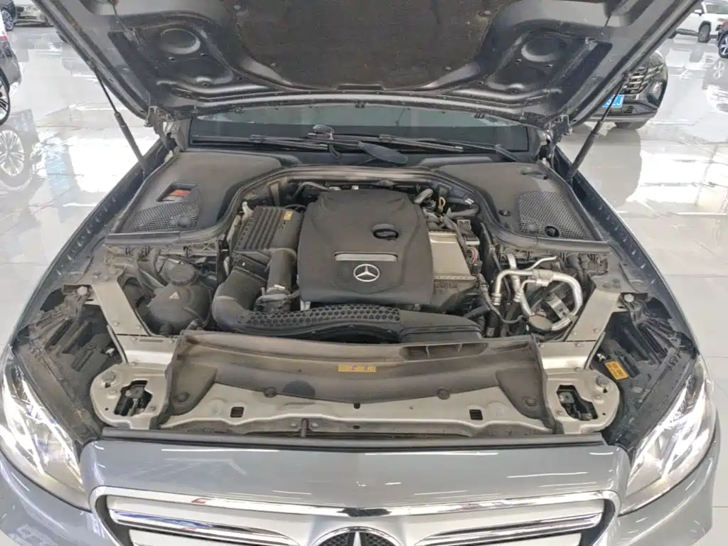 Mercedes-Benz E-Class — миниатюра 20