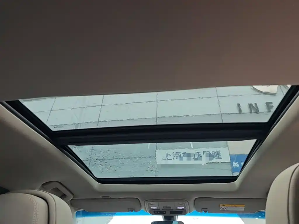 Cadillac XTS — миниатюра 23