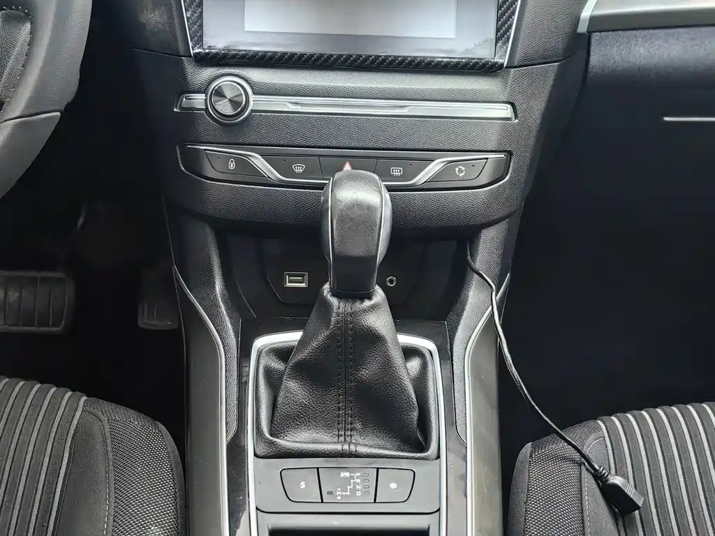 Peugeot 408 — миниатюра 13