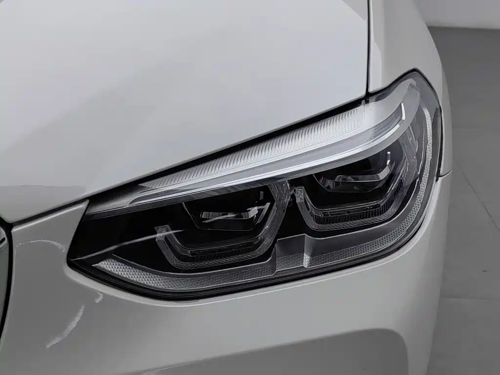 BMW X3 — миниатюра 7