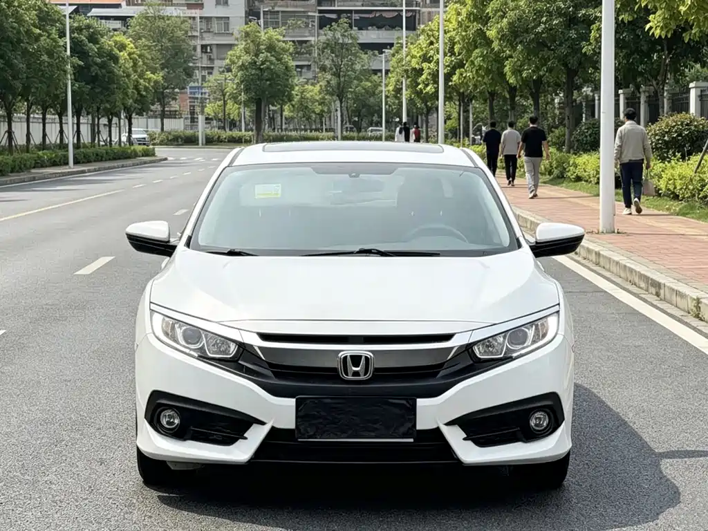 Honda Civic 2016 220TURBO CVT Luxury