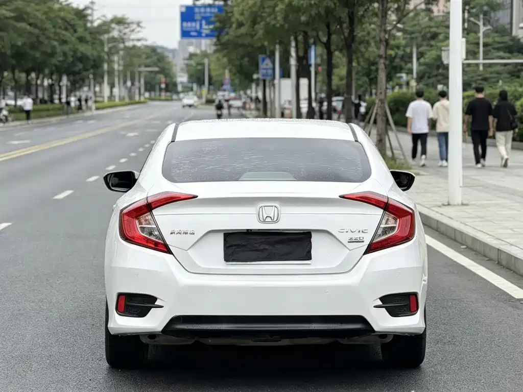 Honda Civic 2016 220TURBO CVT Luxury
