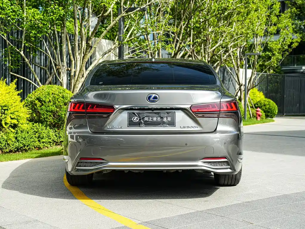 Lexus LS 2021 500h