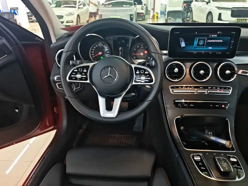Mercedes-Benz C-Class — миниатюра 11