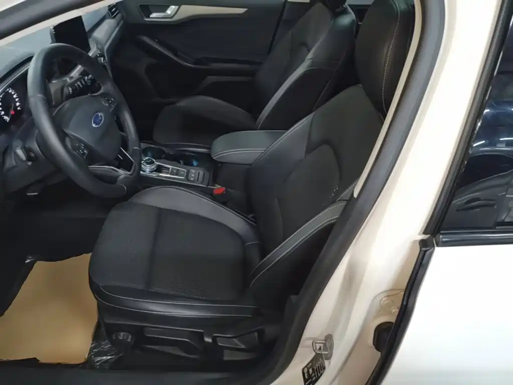 Ford Focus — миниатюра 15