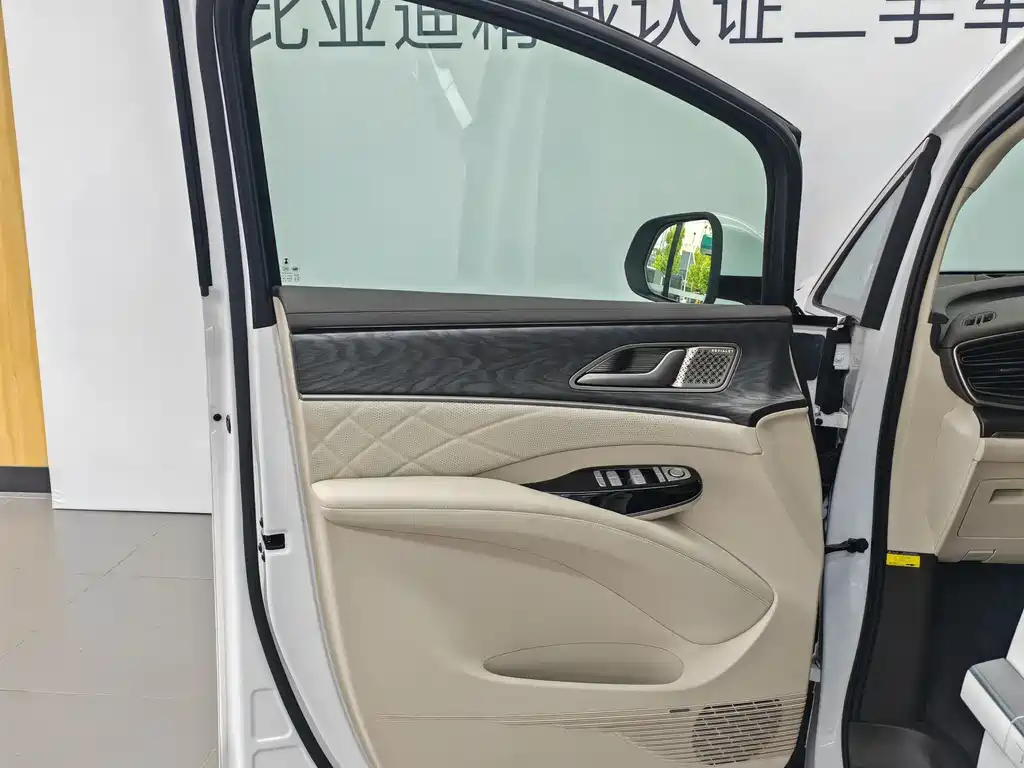 Denza D9 2025 DM-i Smart Drive 1020