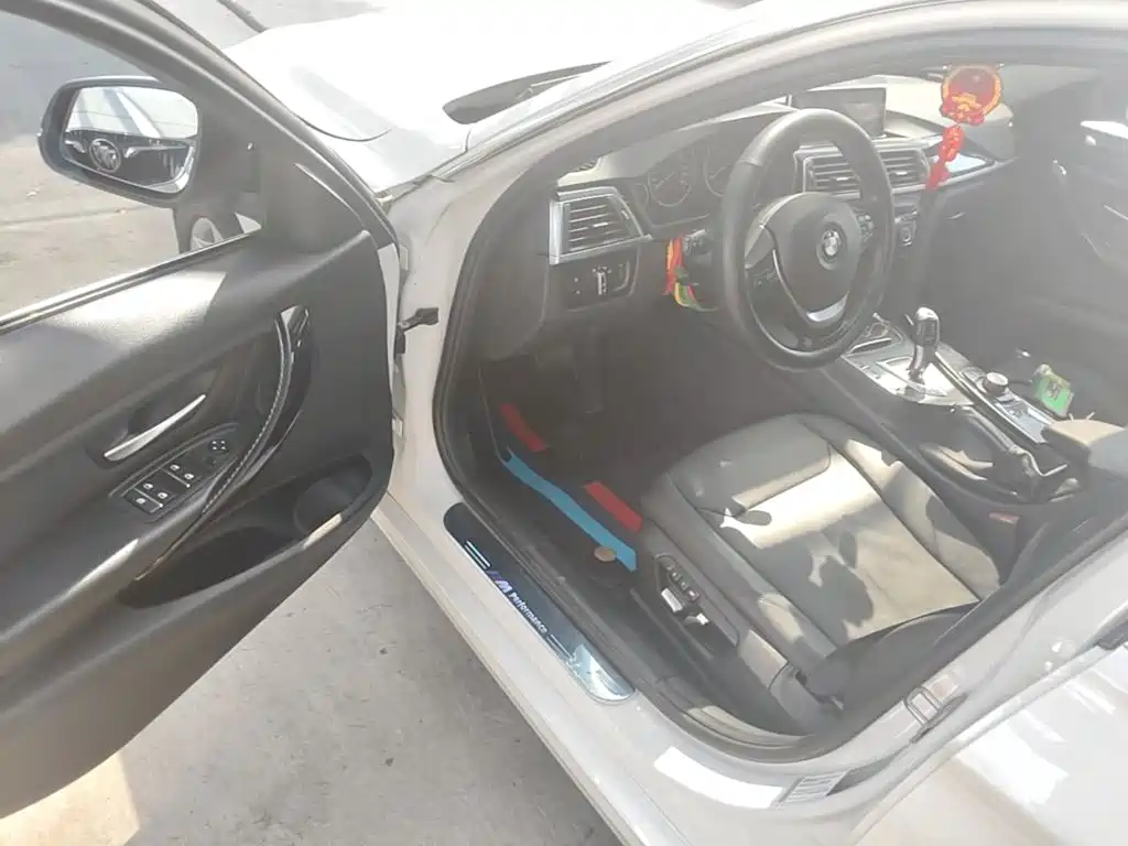 BMW 3 Series — миниатюра 16