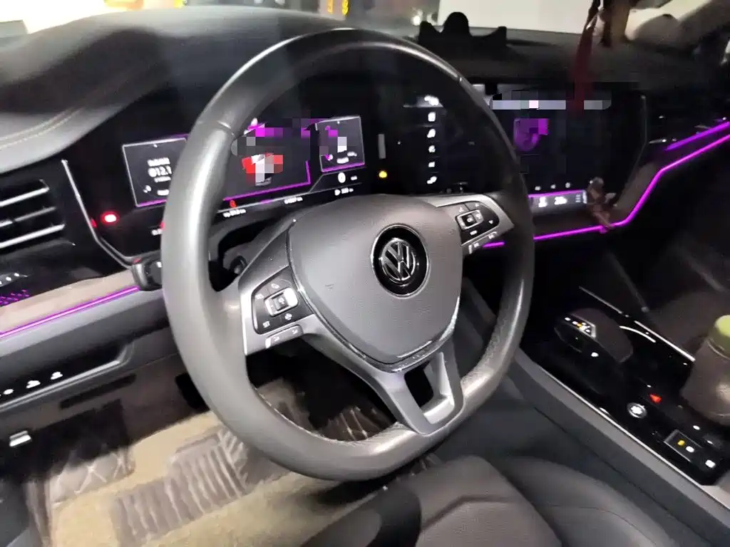 Volkswagen Touareg — миниатюра 11