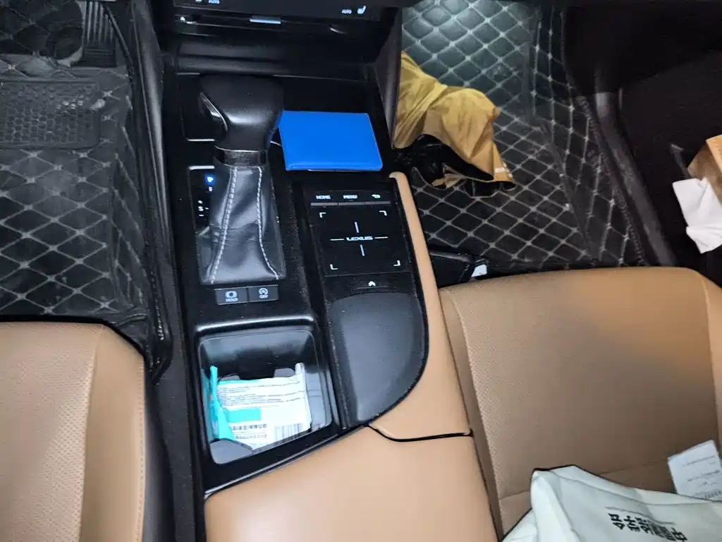Lexus ES — миниатюра 15