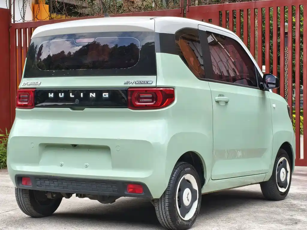 Wuling MINIEV — миниатюра 6