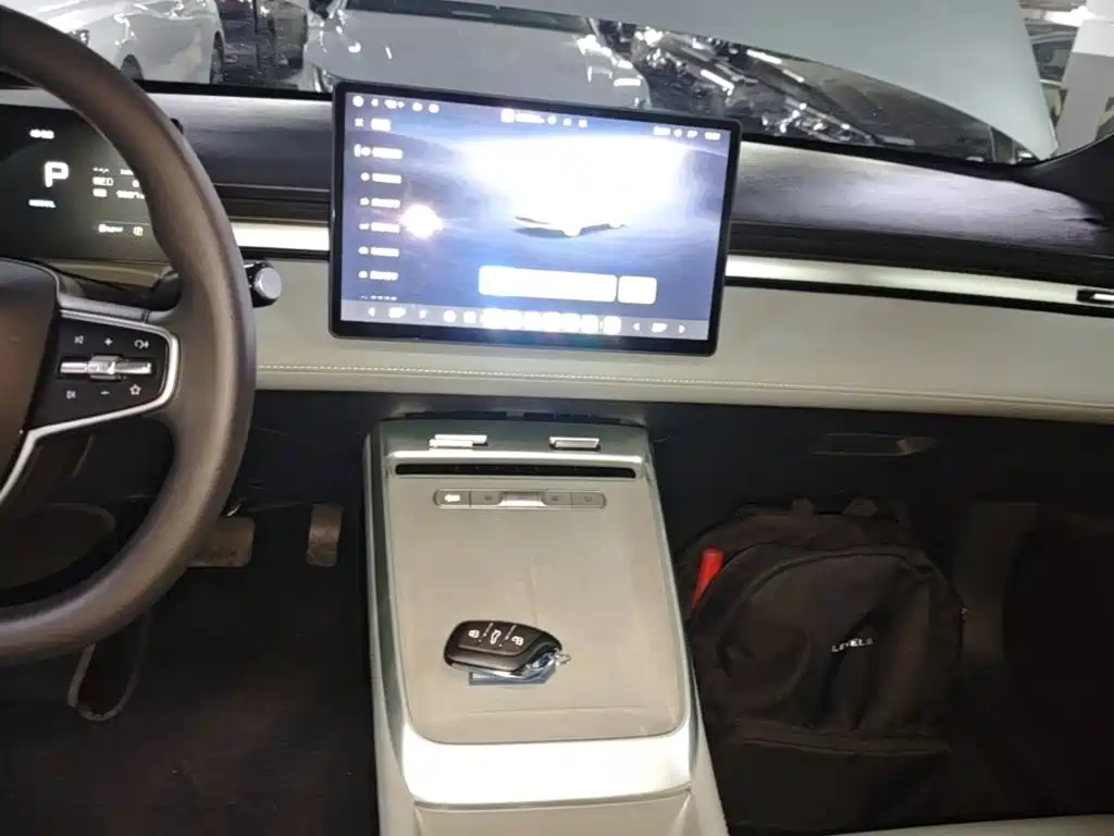 Roewe D6 — миниатюра 13