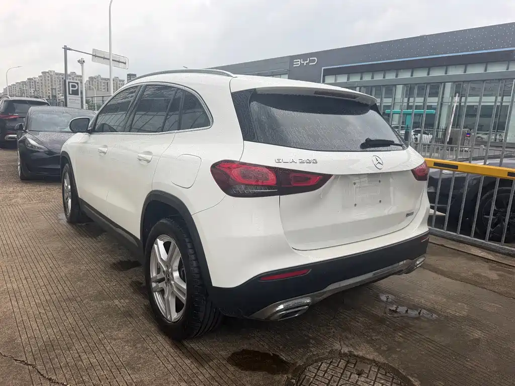 Mercedes-Benz GLA — миниатюра 11