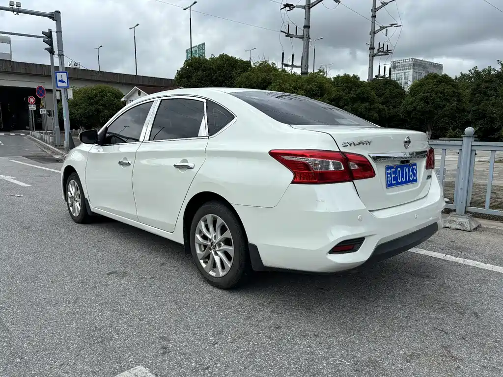 Nissan Sylphy — миниатюра 5