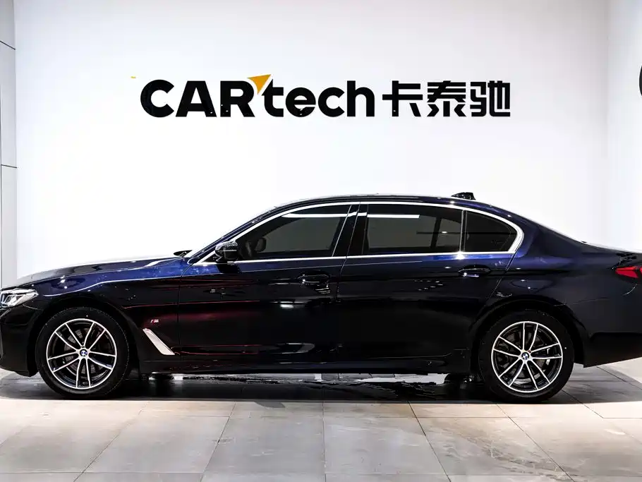 BMW 5 Series — миниатюра 8