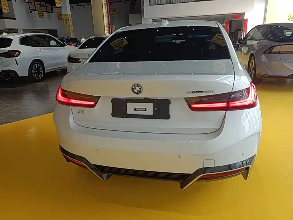 BMW i3 — миниатюра 6