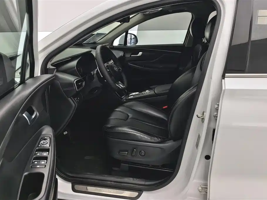 Hyundai Santa Fe 2019 380 TGDi GLS AT Luxury V