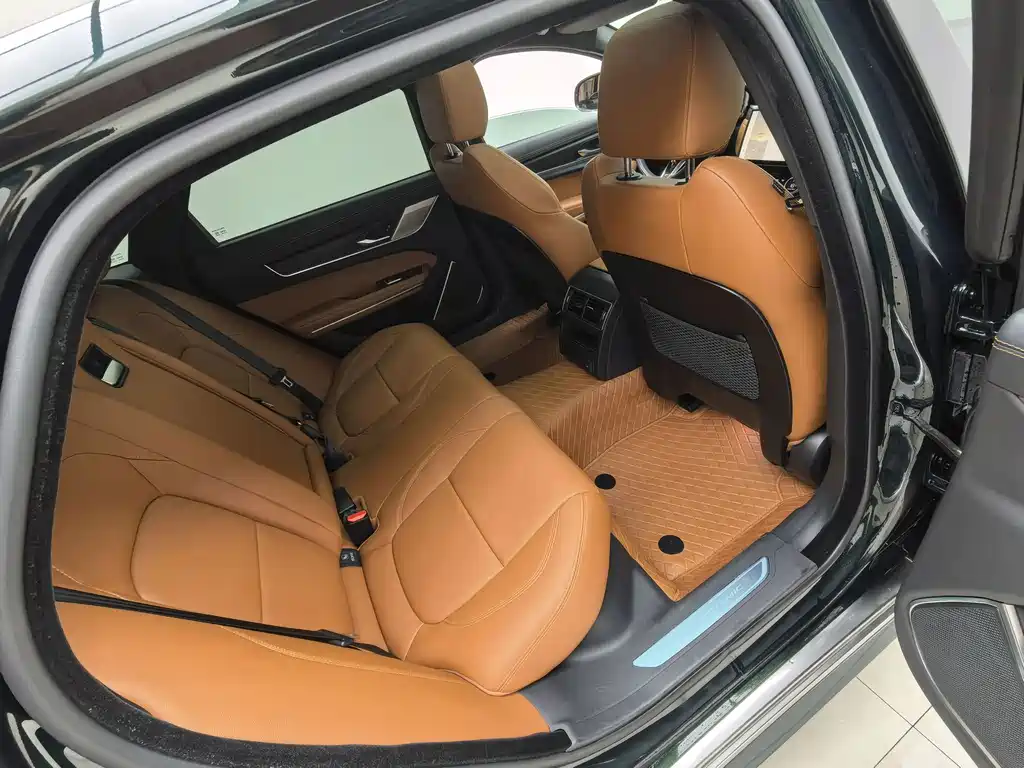 Jaguar XFL — миниатюра 17
