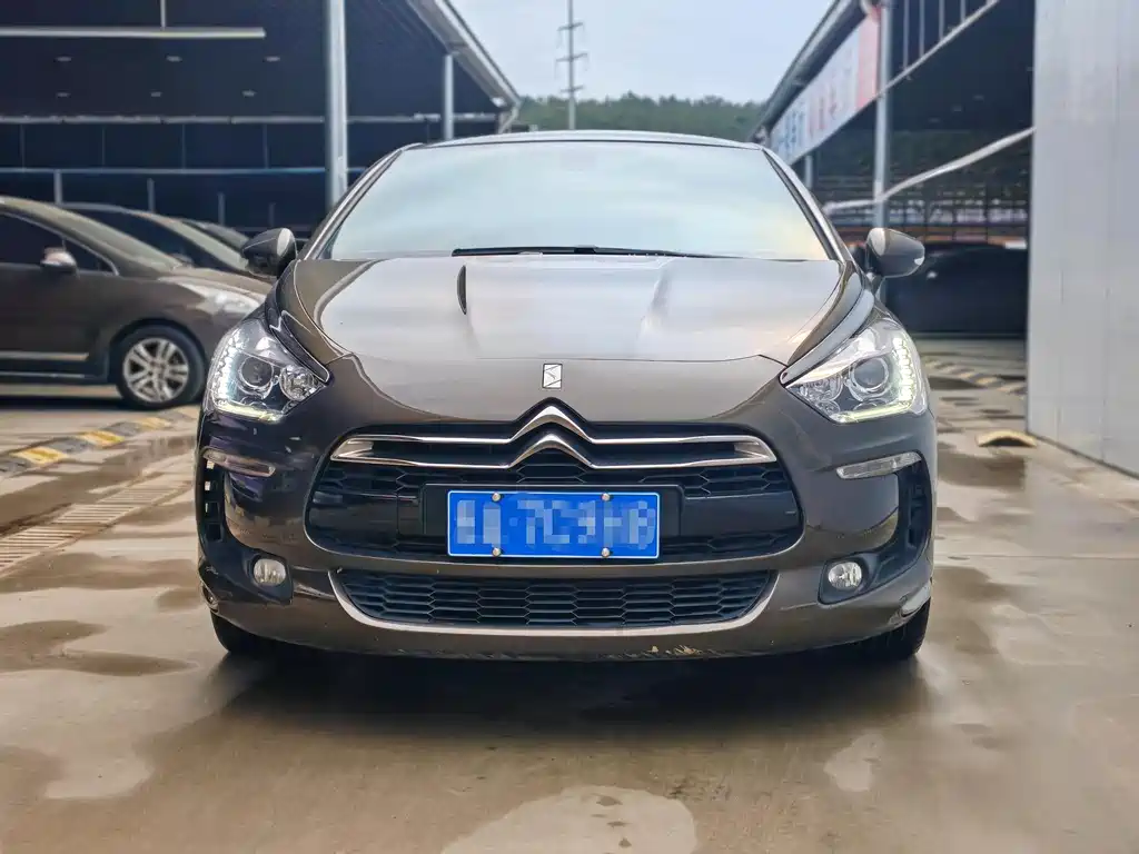 DS 5 1.6T Luxury Edition THP200, фото 4