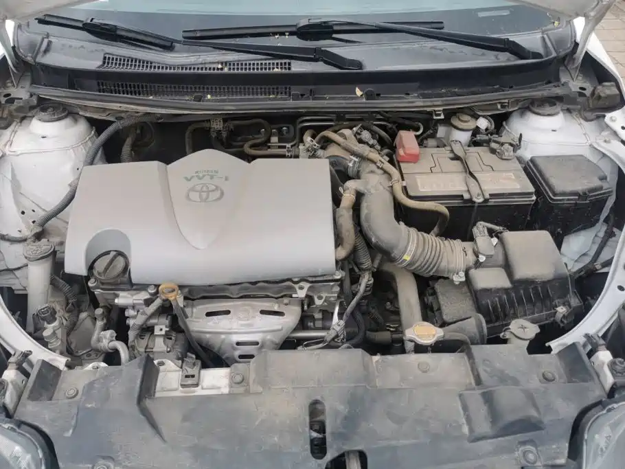 Toyota Yaris L — миниатюра 10