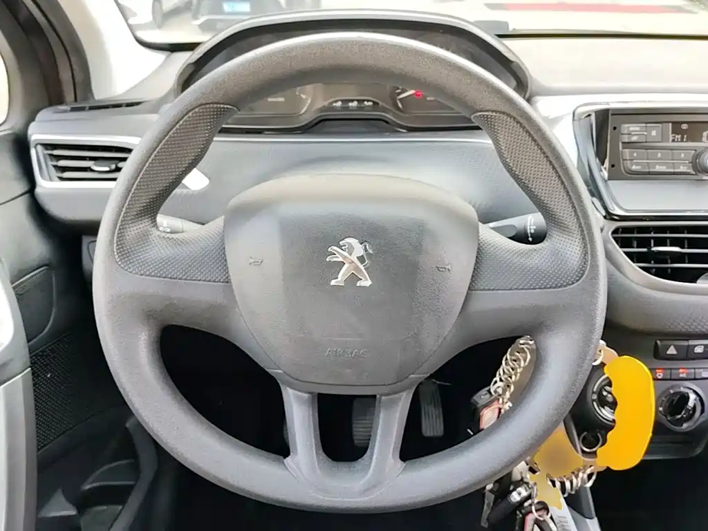 Peugeot 2008 — миниатюра 11