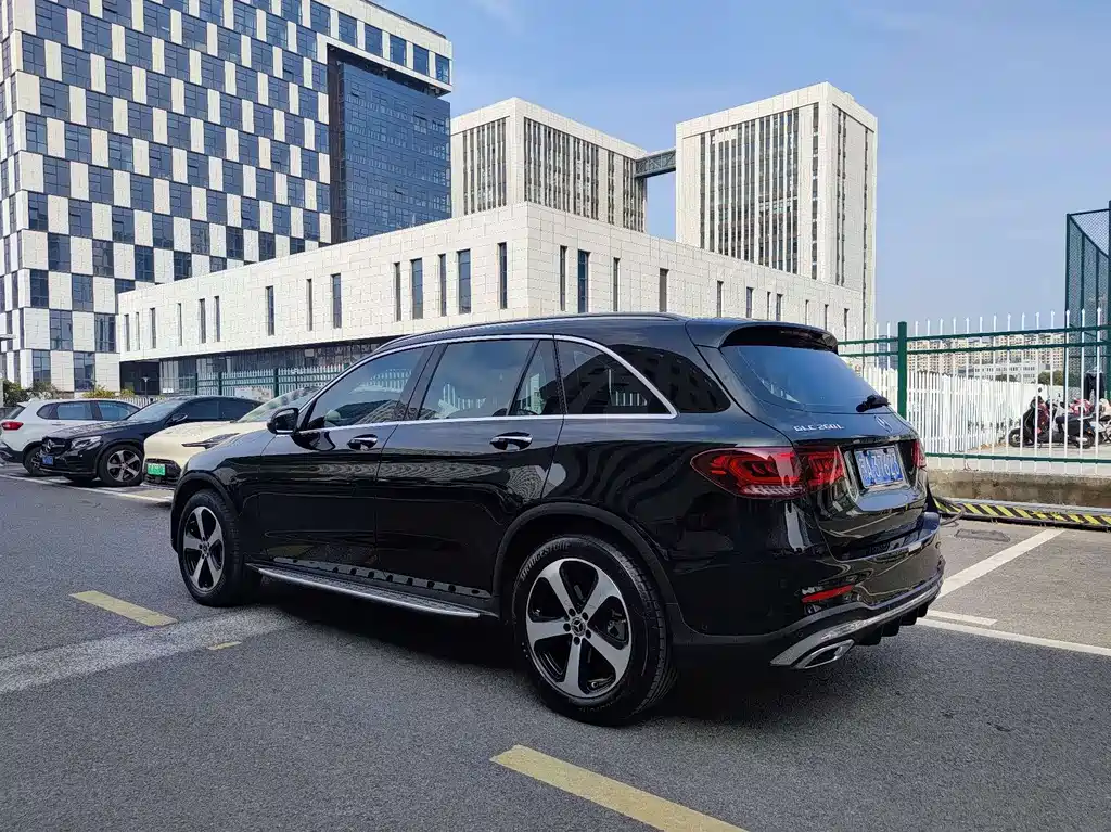 Mercedes-Benz GLC 2022 GLC 260 L 4MATIC