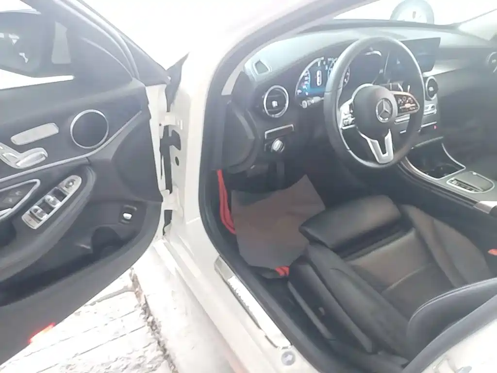 Mercedes-Benz C-Class — миниатюра 16