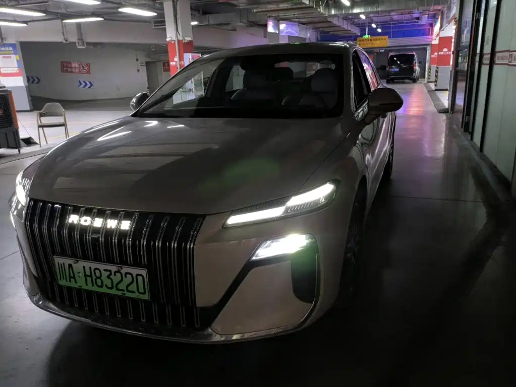 Roewe M7 DMH