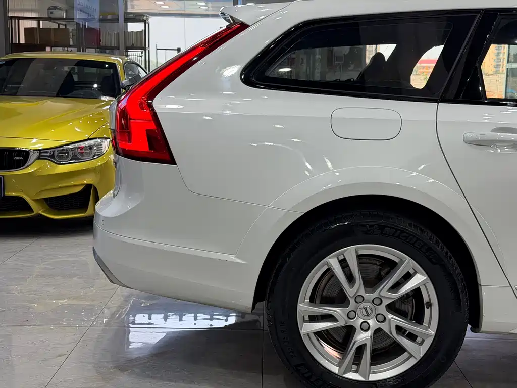 Volvo V90 — миниатюра 9