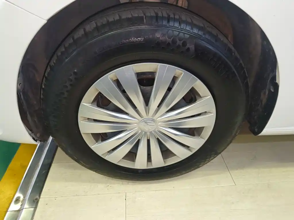 Volkswagen Santana — миниатюра 23