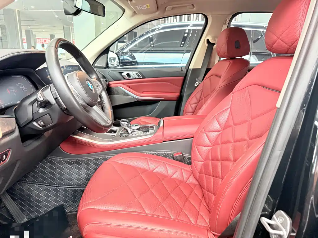 BMW X5 2022 xDrive 30Li Premium M Sport