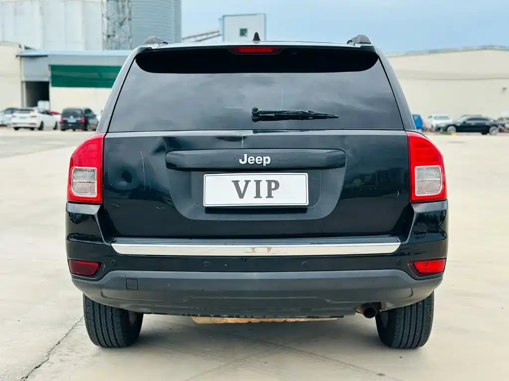 Jeep Compass (Import) — миниатюра 5