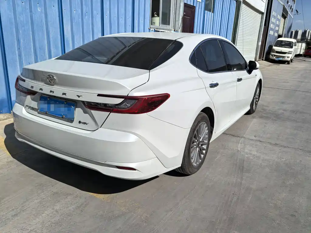 Toyota Camry — миниатюра 6