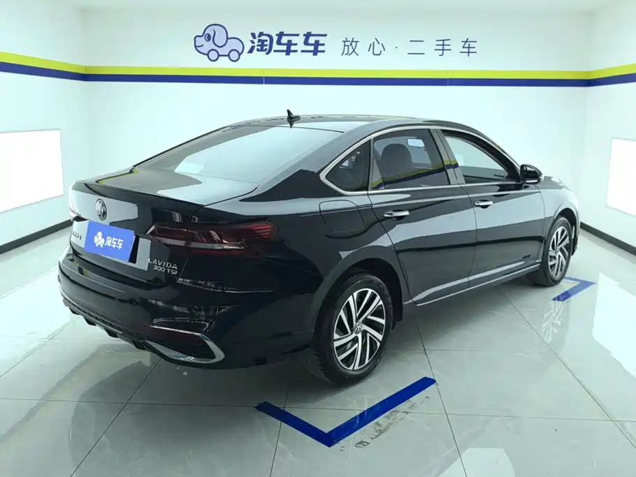 Volkswagen Lavida — миниатюра 3
