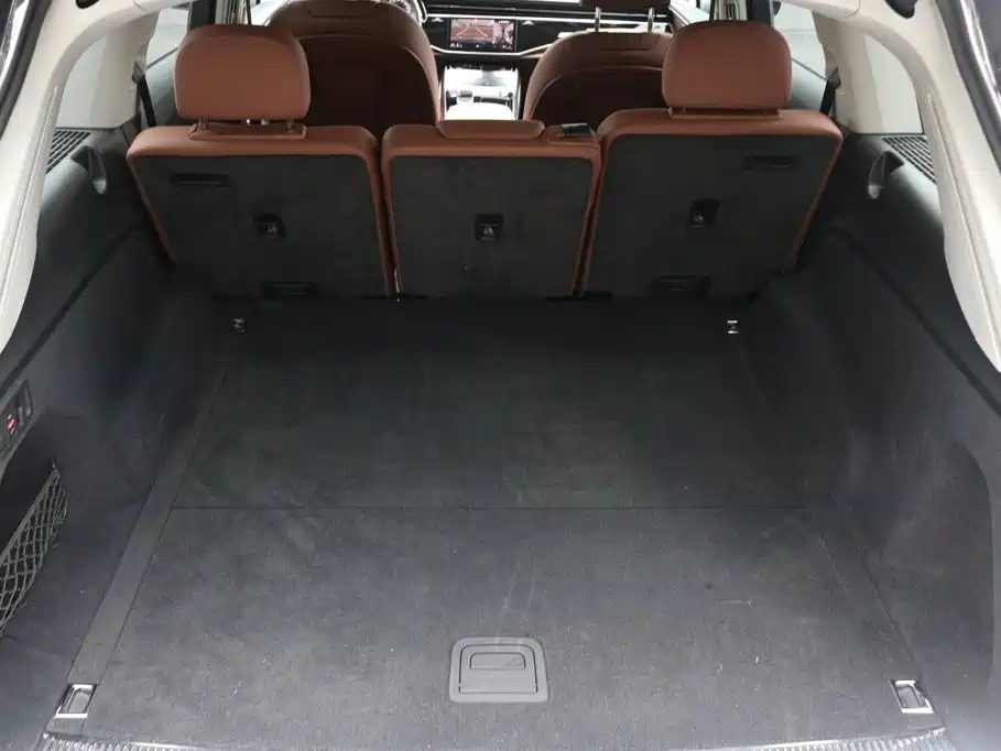 Audi Q7 — миниатюра 14