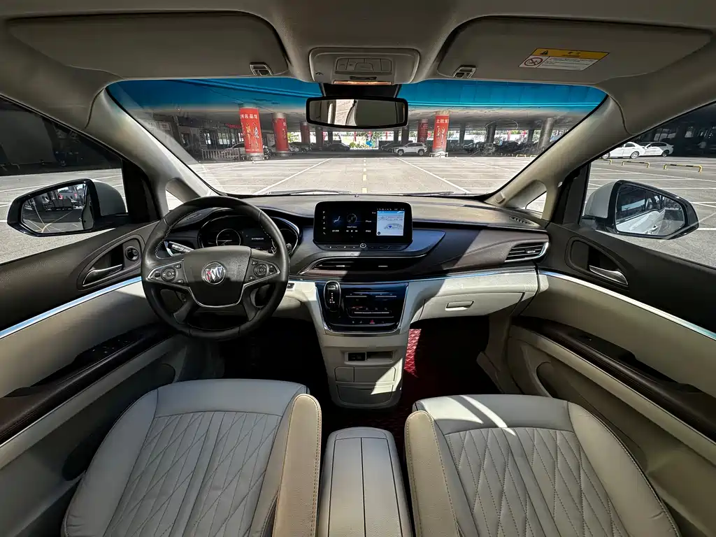 Buick GL8 — миниатюра 6